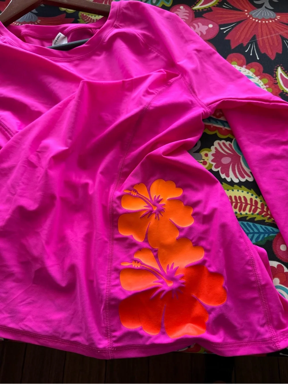 Old Navy Bright Pink Floral Accent Long Sleeve SPF rash guard. XL